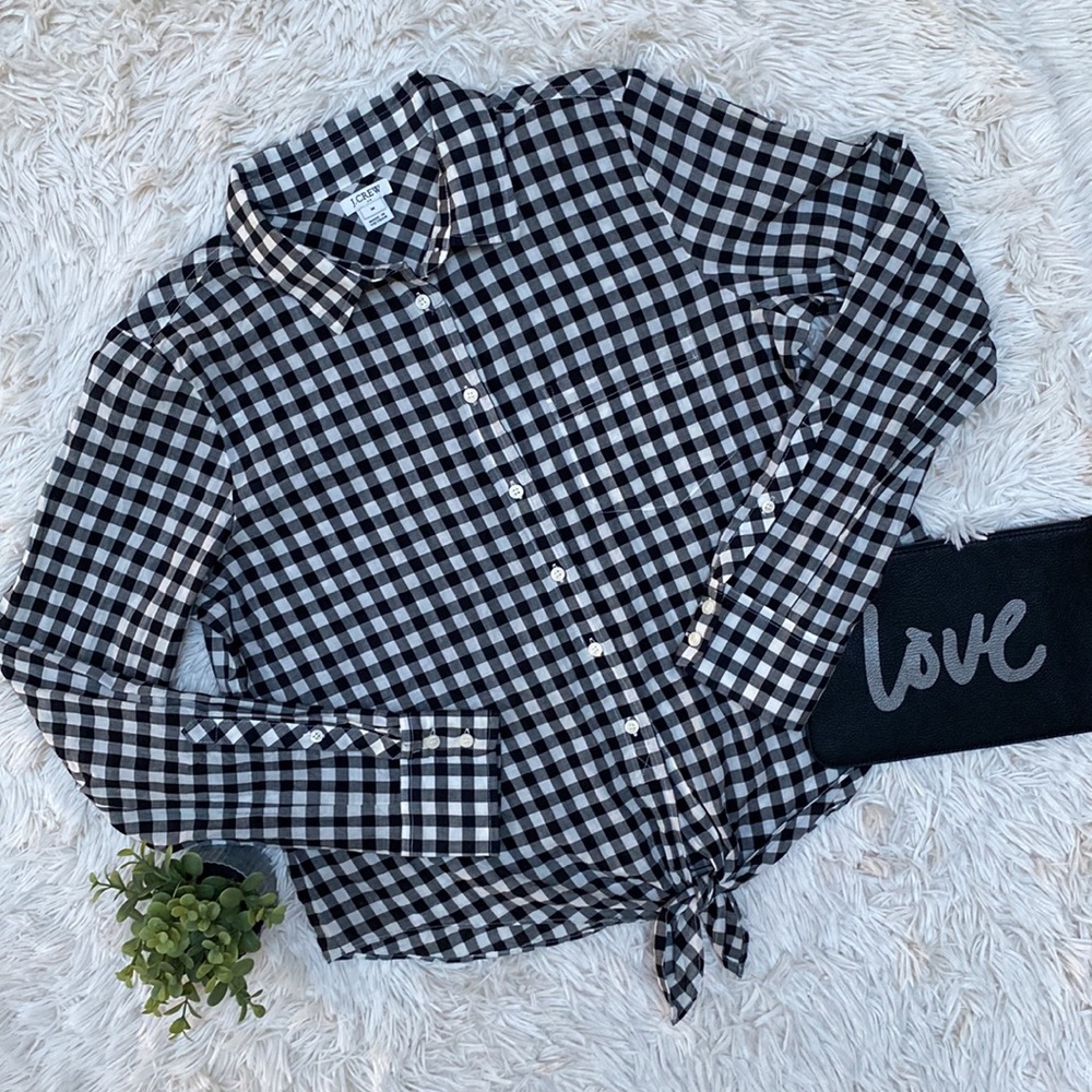 🎉HP🎉 J. Crew Factory Check Tie Hem Button Down Shirt 💗 Black & White
